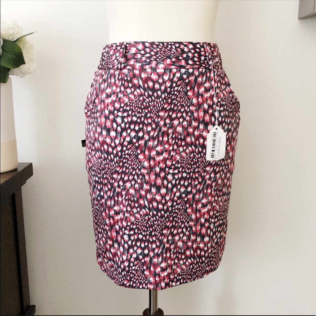 Birdie Sport Australia Pattern Golf Skort Red/Pink Size 2 New With Tags